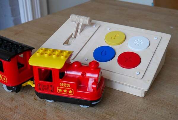 Wooden Bluetooth Remote for Lego Duplo Train - Espruino